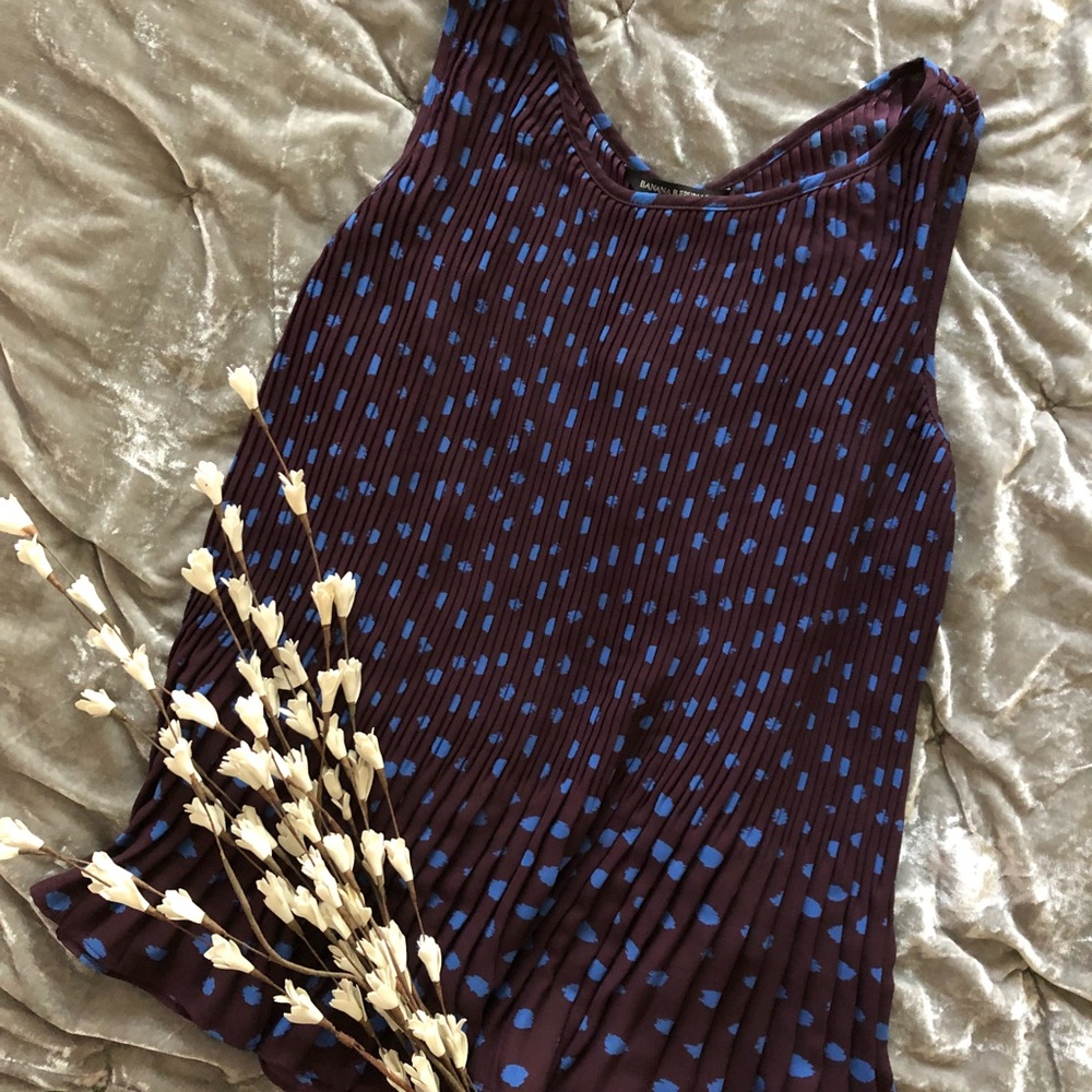 Flowy blouse. Small. Never worn.